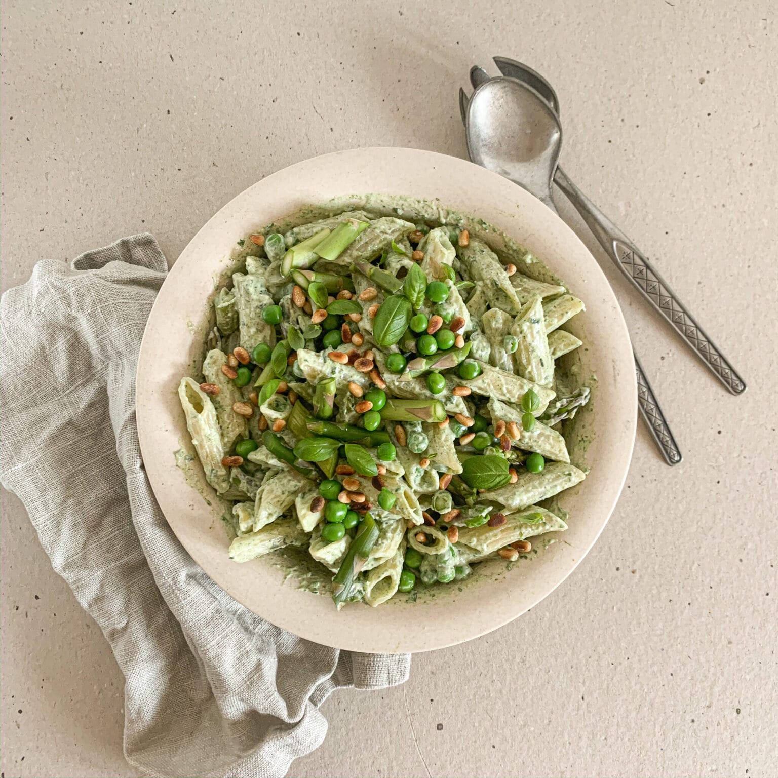 Grøn pastasalat med mascarponecreme - MADGLIMT.DK